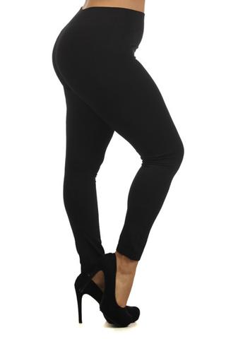 Seamless Plus Size Leggings in Black
